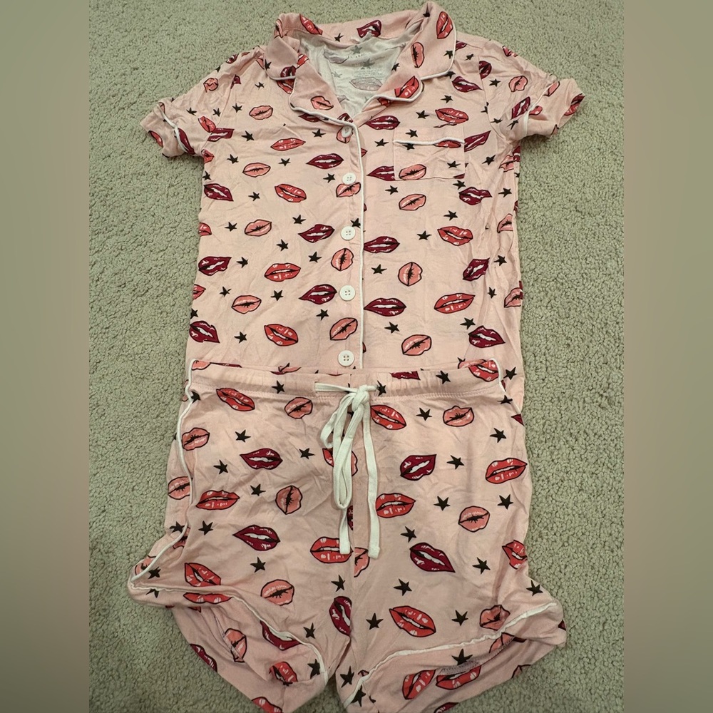 Katie J NYC Tween Lip Print Kids Pajama Set, Size XL